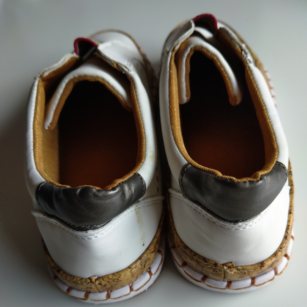 Shoes - Picture 3 of 6